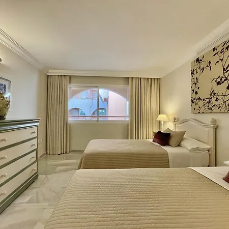 Magna - De Lujo Y Golf En Zona De Puerto Banus * Marbellac